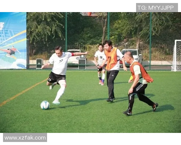 水中练足球的创新方式提升球技与团队协作能力的探索与实践